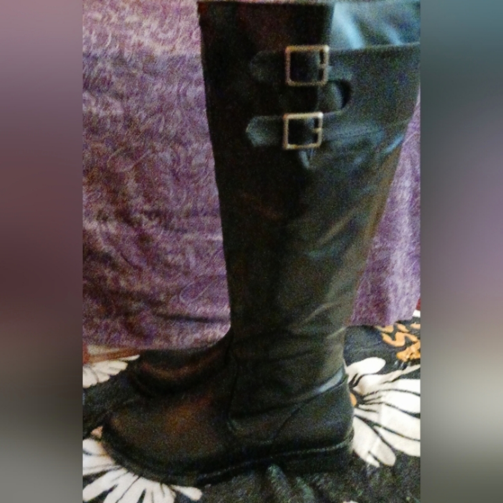Kenneth Cole Reaction Boots, Size 8, Black
